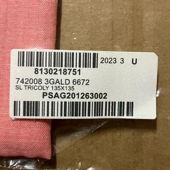 Authentic Gucci Interlocking G Cotton Cashmere Shawl - Picture 4 of 5